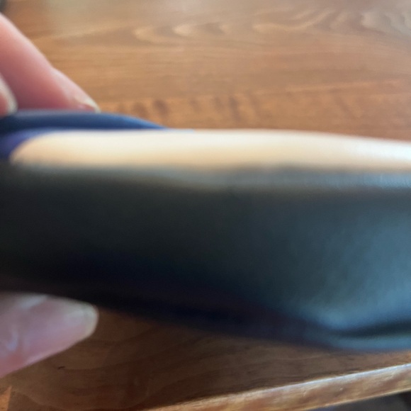 Betsy Johnson Blue Shark Wristlet Coin Purse. New With Tag - Picture 3 of 6